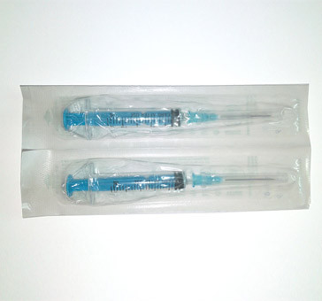 Шприц  инъекционный однократного применения трехдетальный  2А "Луер" с иглой
