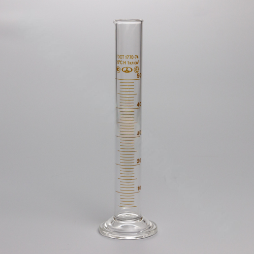 Цилиндр мерный 1-50-1 с носиком на стеклянном основании