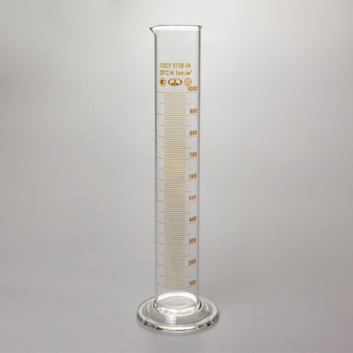 Цилиндр мерный 1-1000-1 с носиком на стеклянном основании