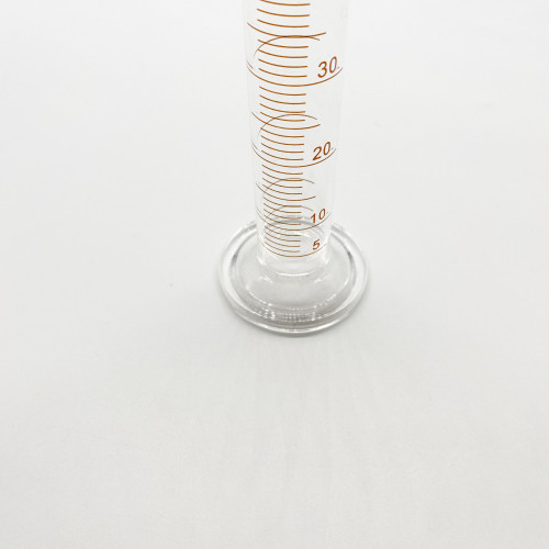 Цилиндр мерный 1-50-2 с носиком на стеклянном основании