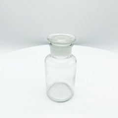 Склянка для реактивов 250 мл из светлого стекла с широкой горловиной и притертой пробкой