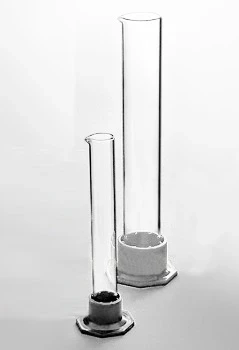 Цилиндр без делений 3-47/590 (900 мл) для ареометров на пластмассовом основании