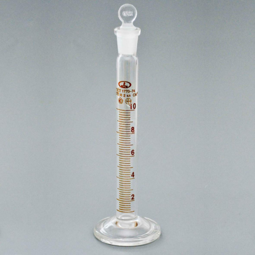 Цилиндр мерный 2-10-2 с пришлифованной пробкой, на стеклянном основании